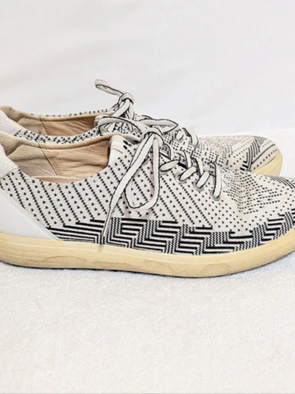 ECCO Women’s Biom Hydromax Sneakers Walking Shoes Size 10
